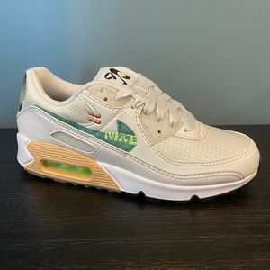 Air Max 90 W Neptune Green DO9850-100 New with Box
